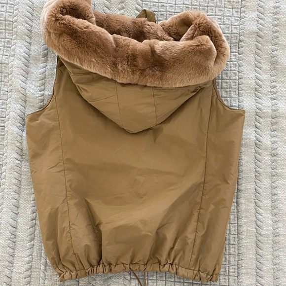 MaxMara Rainwear hooded vest - Picture 3 of 4